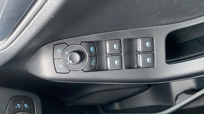 Ford Puma 1.0 EcoBoost Hybrid mHEV Titanium Design 5dr Petrol Hatchback